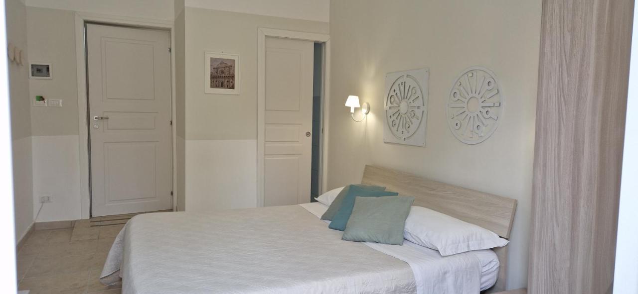Diaz Rooms Lecce Exterior photo